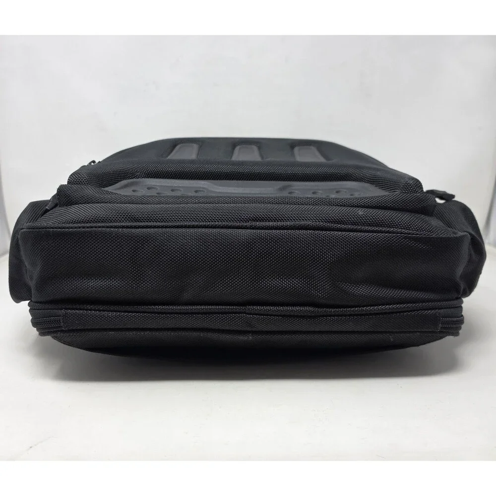 Oakley Vertical Messenger Pack 2.0 Blackout Tactical Outdoor Laptop Bag 17 Liter
